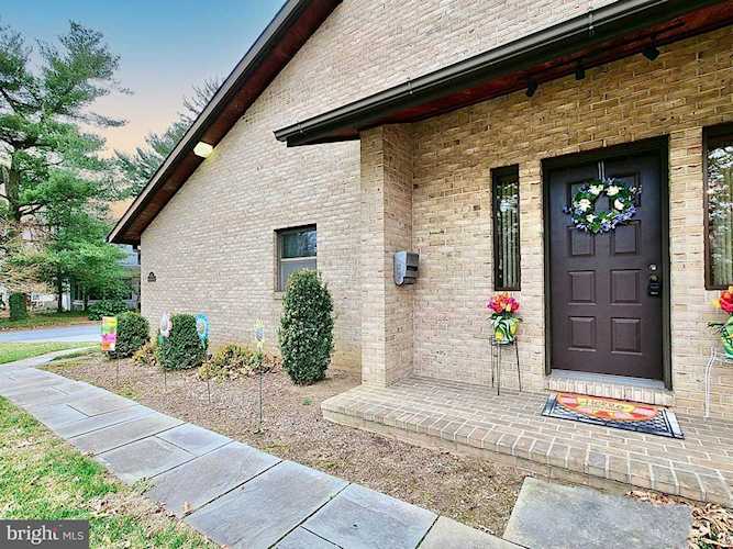 PHOTOS & DETAILS: 601 N Dupont Rd, Wilmington, DE 19807 For Sale - MLS #DENC2038002 - Photos, Virtual Tour, School Info - Real Estate Listing Info Photo 1