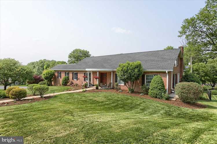 1113 Colonial Rd Lancaster, PA 17603 | MLS PALA2035516 Photo 1