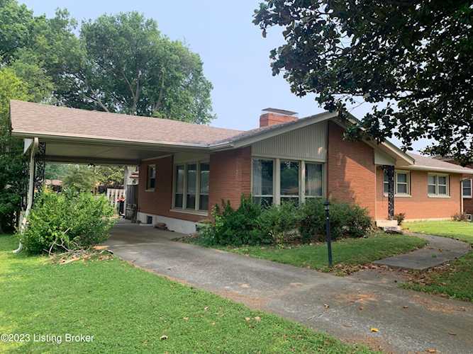 1307 Joni Dr, Louisville, KY 40216 - Cloverleaf $180,000 Photo 1