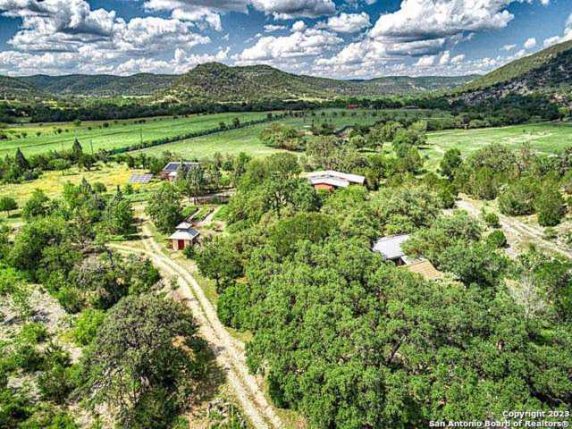 801 Mickle Creek Rd Medina, TX 78055