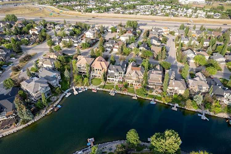 15718 Mckenzie Lake Way SE Calgary, AB T2Z 2J1