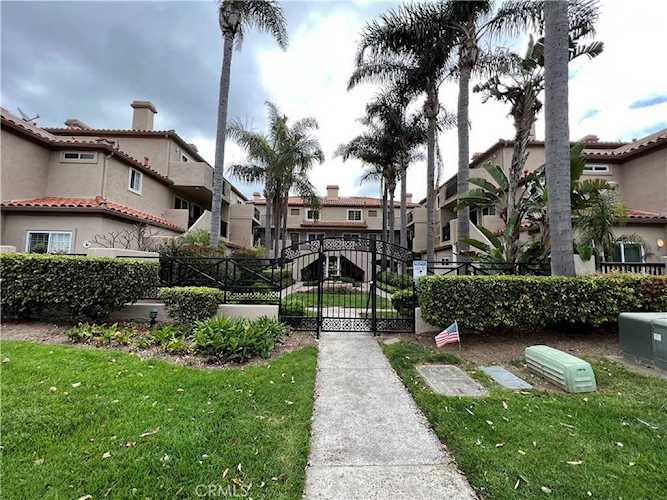 626 Lake St #54 Huntington Beach, CA 92648 | MLS OC23092443 Photo 1