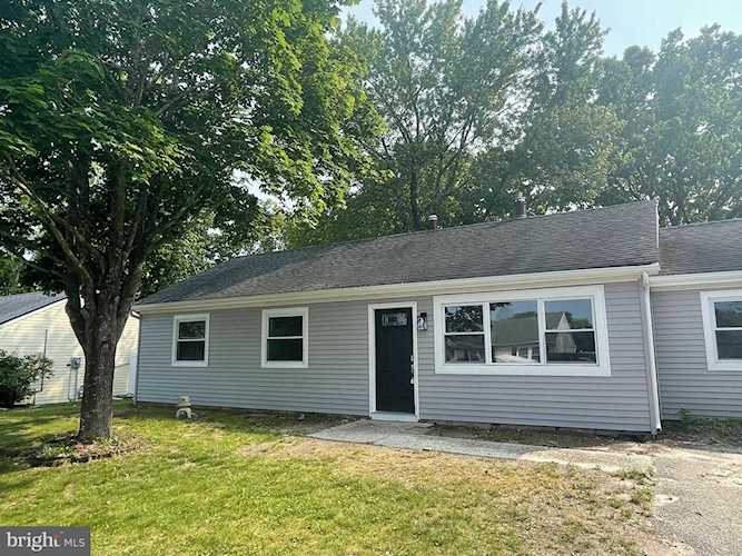15 Powderhorn Dr Barnegat, NJ 08005 | MLS NJOC2018942 Photo 1