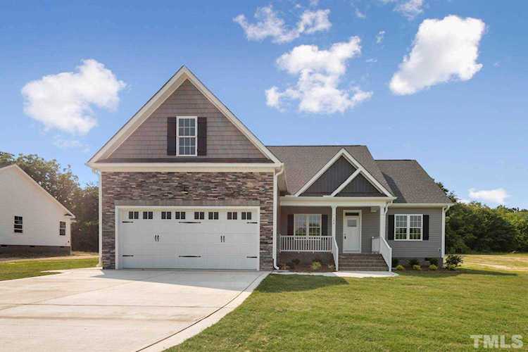106 Tarheel Landing Drive Benson, NC 27504