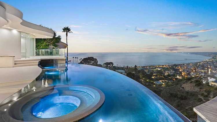 7451 Hillside La Jolla, CA 92037