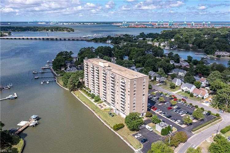 7320 Glenroie Ave #10J Norfolk, VA 23505 home for sale, MLS#10491461 - Crescas Real Estate Photo 1