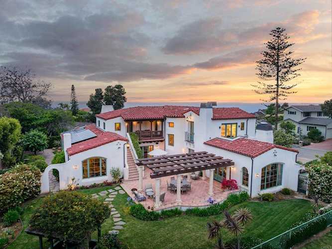 1361 Rhoda Dr La Jolla, CA 92037