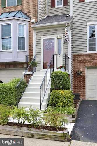 6816 Kerrywood Circle Centreville, VA 20121 | MLS VAFX2129494 Photo 1