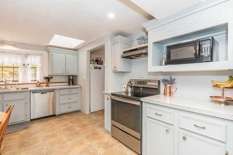 42 Mallard Street Billerica, MA 01821 | MLS 73051891 Photo 1