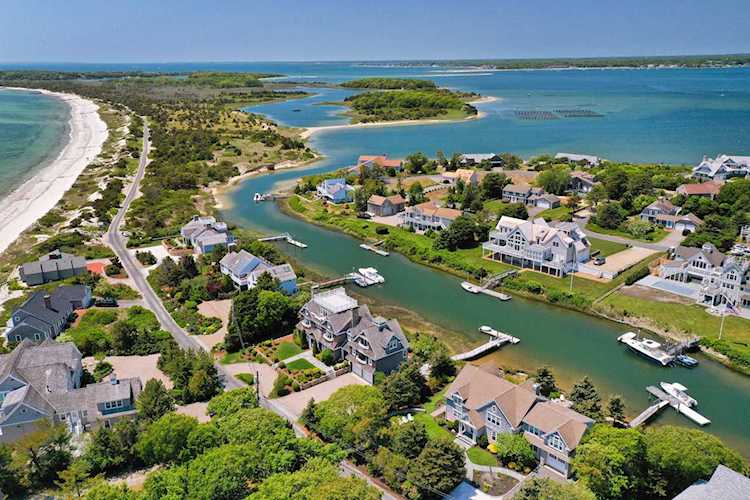 355 Great Island Road West Yarmouth, MA 02673