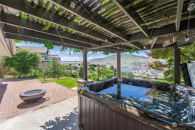 118 Long Dr Chelan, WA 98816