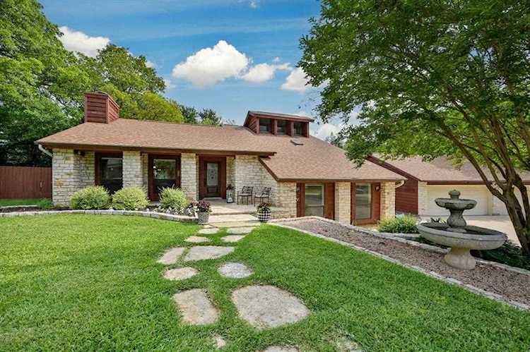 1022 Merlene DR Austin, TX 78732