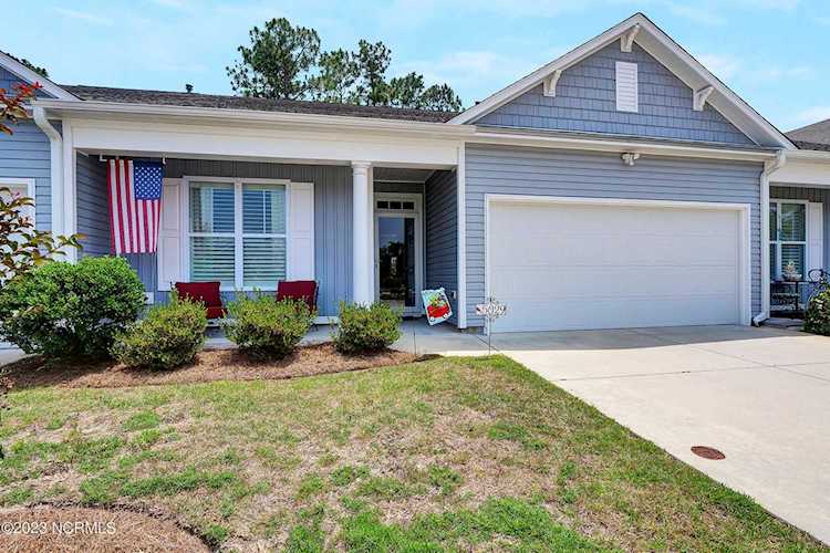 5029 Shade Tree Terrace Leland, NC in Grayson Park. Presented for sale in the desirable Grayson Park community is 5029 Shade Tree Terrace. Townhomes... Photo 1