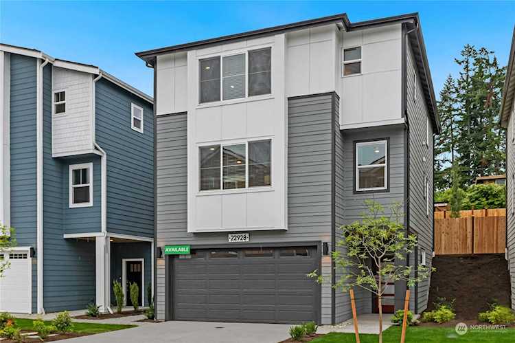 22920 80th Park W #26 Edmonds, WA 98026