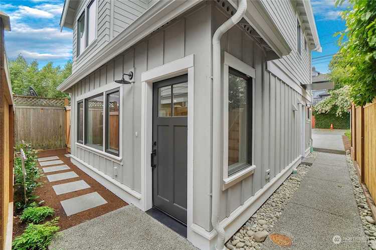 1619 3rd Ave W Seattle, WA 98119 | MLS® 2130185 Photo 1
