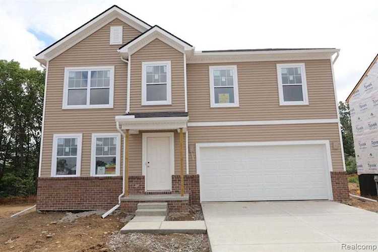 247 Sandhill Ct White Lake Twp, MI 48386 | MLS 20230037634 Photo 1