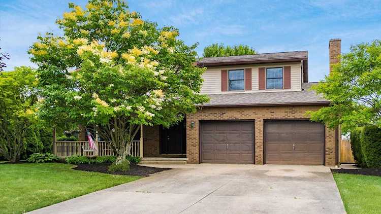 For Sale: $310,000 A home for sale for sale at 995 Chaumont Drive Marion, OH 43302 - Marion. MLS 223019400 - SIGNIFICANT PRICE IMPROVEMENT, and waiting for you to create your own space! Located in a... Photo 1