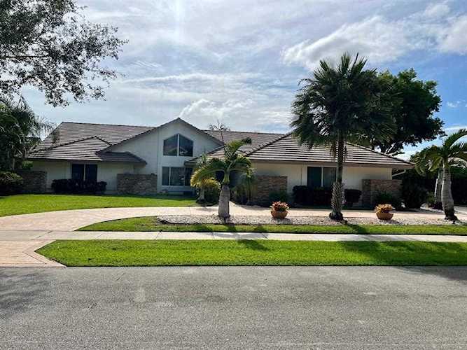 4320 Saint Charles Way Boca Raton, FL 33434