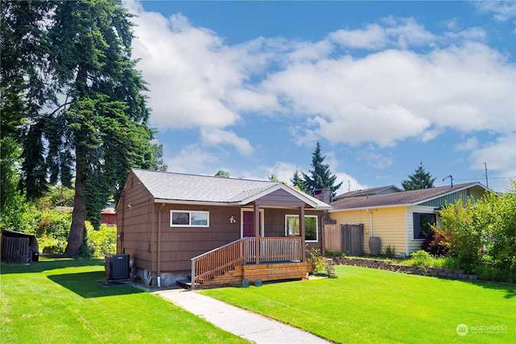 9520 2nd Ave NW Seattle, WA 98117 | MLS® 2074870 Photo 1