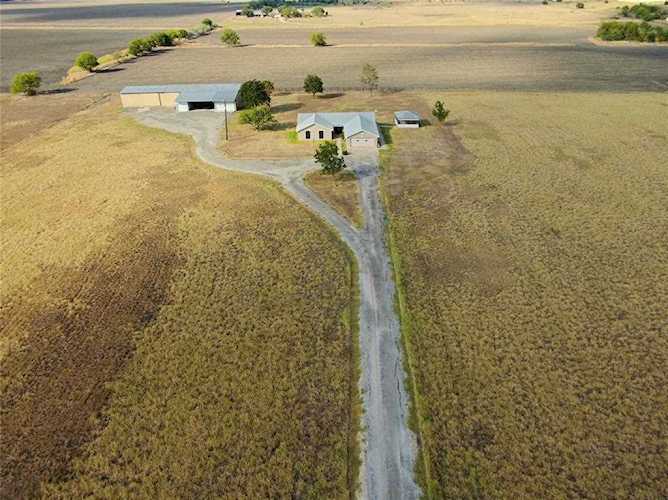 21000 Cameron RD Coupland, TX 78615