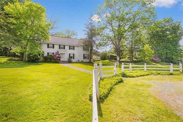 45 Sleepy Hollow Rd Briarcliff Manor, NY 10510 - $980,250 Photo 1