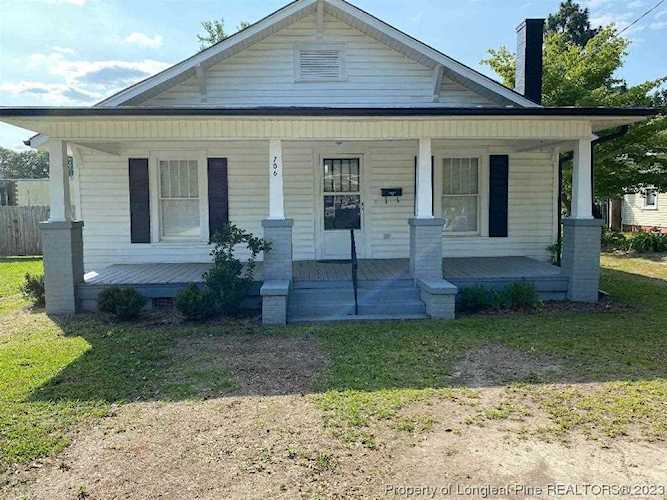 706 Magnolia Avenue Dunn, NC 28334 home for sale, MLS#TR2514787 - My Integra Realty Photo 1