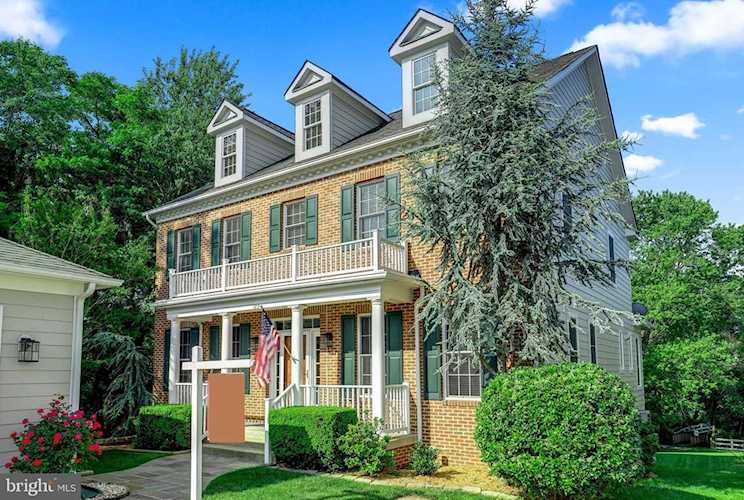 129 Amalfi Ct For Sale in Purcellville Photo 1