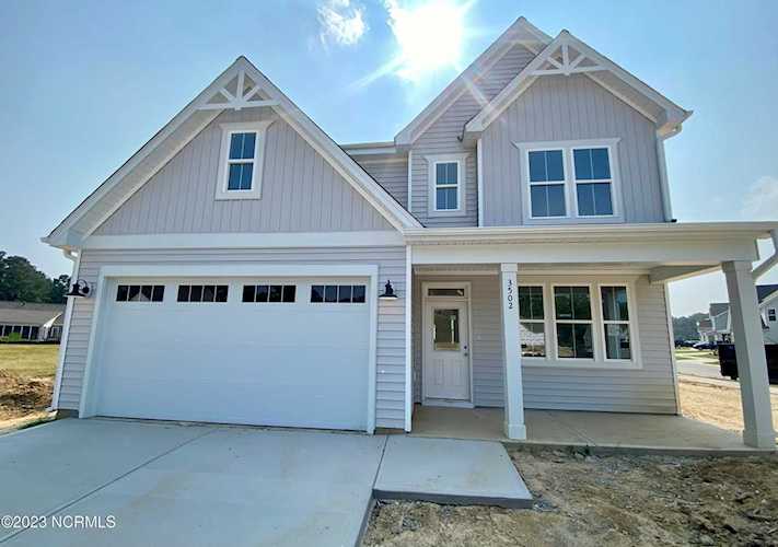 Real Estate & property in Wilmington NC at 3502 Awendaw Ct the latest price of $500,055 in Zipcode 28412 Photo 1