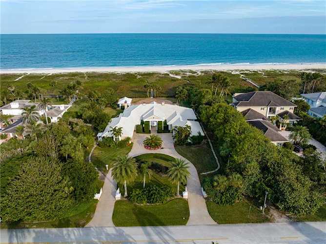 1916 Ocean Dr Vero Beach, FL 32963