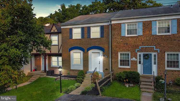 14825 Hatfield Square Centreville, VA 20120 | MLS VAFX2130740 Photo 1