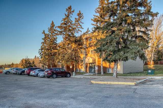 80 Piper Dr Red Deer, AB T4P 1H8