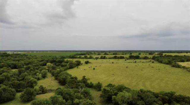 6805 County Road 302 Grandview, TX 76050