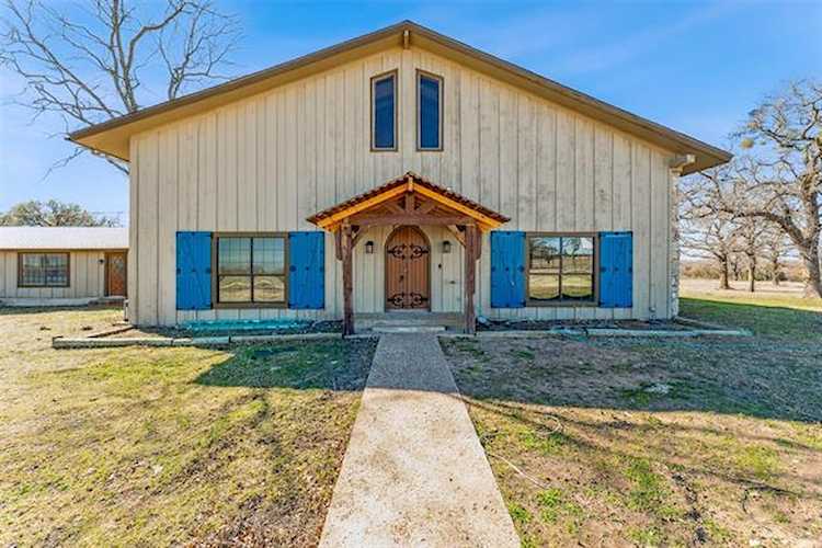 395 Oak View Court Stephenville, TX 76401