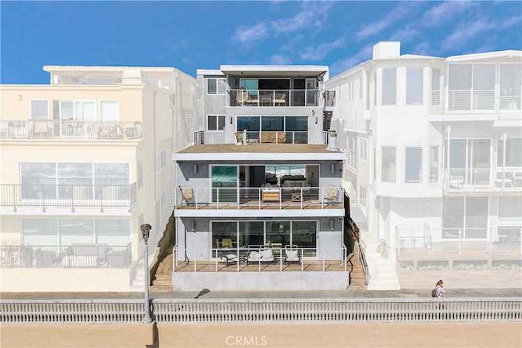 2208 The Strand Manhattan Beach, CA 90266