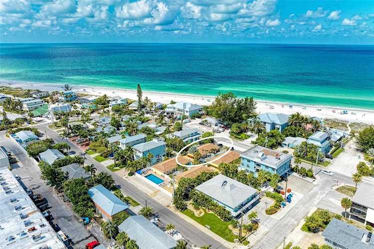 3301 Gulf Dr #5 Holmes Beach, FL 34217