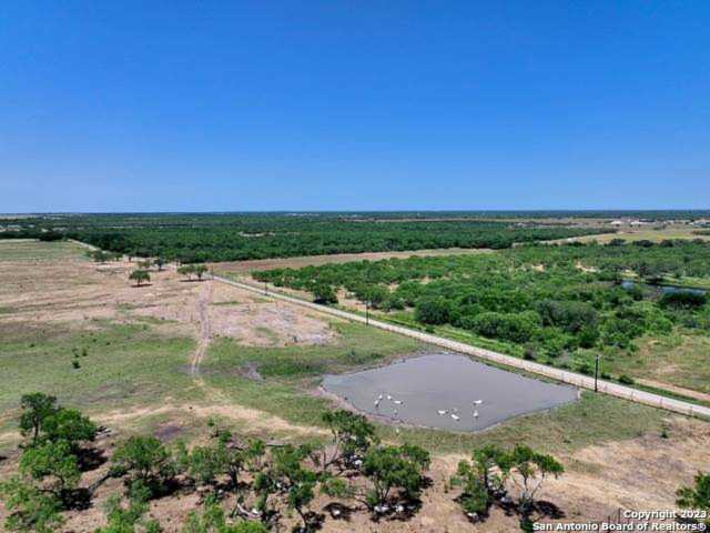 6870 Cr 329 Christine, TX 78026