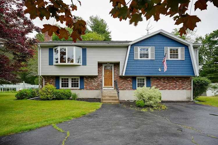 Burlington, 134 Wilmington Rd, MA, home for sale, MLS#:73130056 Photo 1