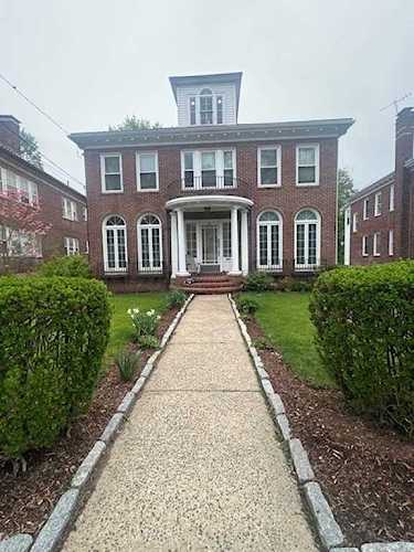 51 Algonquin #1 Newton, MA 02467