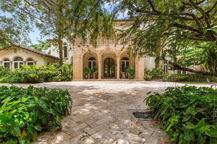 8565 SW 116th St Miami, FL 33156