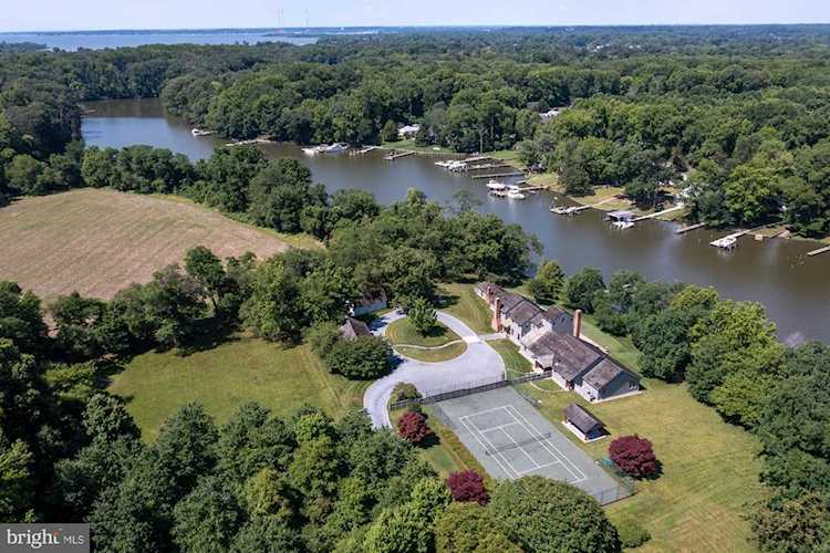 1634 Holly Beach Farm Rd Annapolis, MD 21409