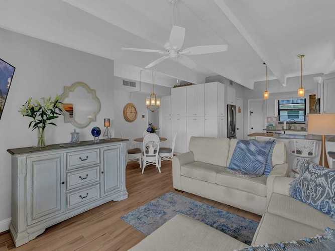 4400 Highway A1A Vero Beach, FL 32963