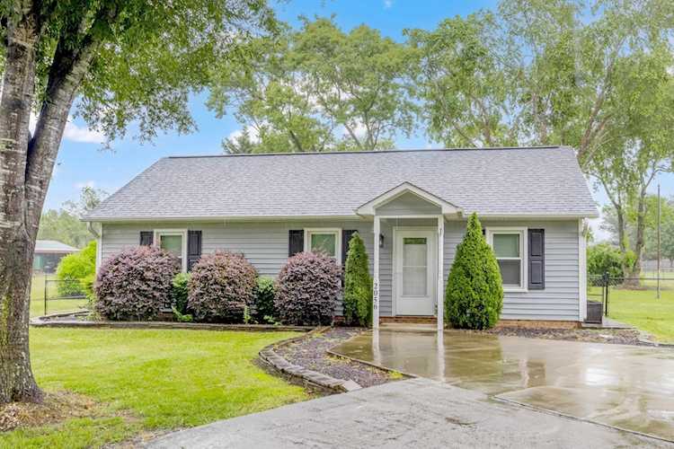 2056 White Memorial Church Road Willow Spring(S), NC 27592 home for sale, MLS#2512490 - My Integra Realty Photo 1