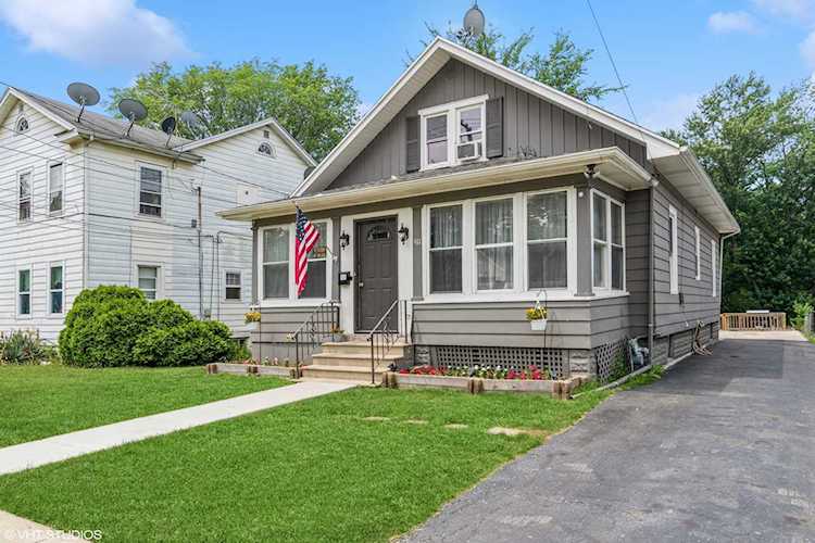 911 Douglas Ave Aurora, IL 60505