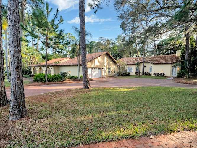 2401 Margolin Ln Clearwater, FL 33764