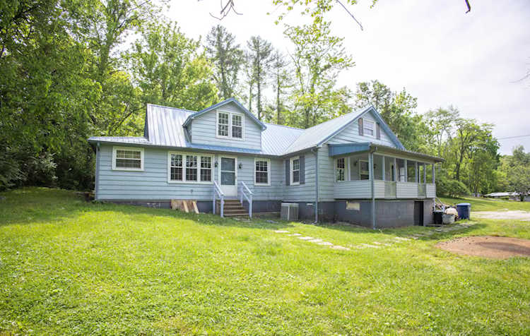 60 Furlong Ave, Burnside KY 42519 | MLS 23008582 | $105,000 Photo 1