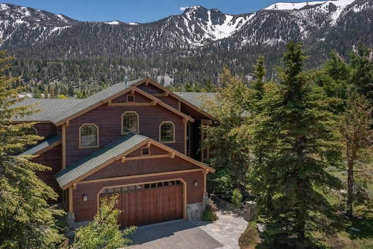 55 Woodcrest Trl Mammoth Lakes, CA 93546