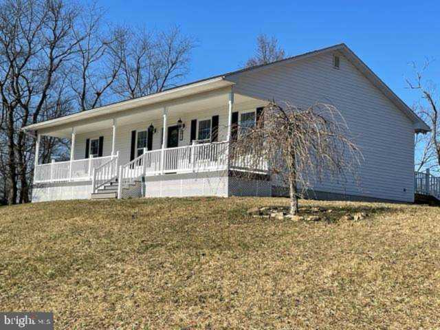 33 Countryside Dr Lewistown, PA 17044 | home for sale | KBB Photo 1