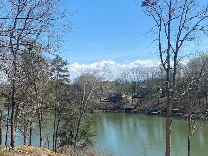 201 Amohi Way Loudon, TN 37774