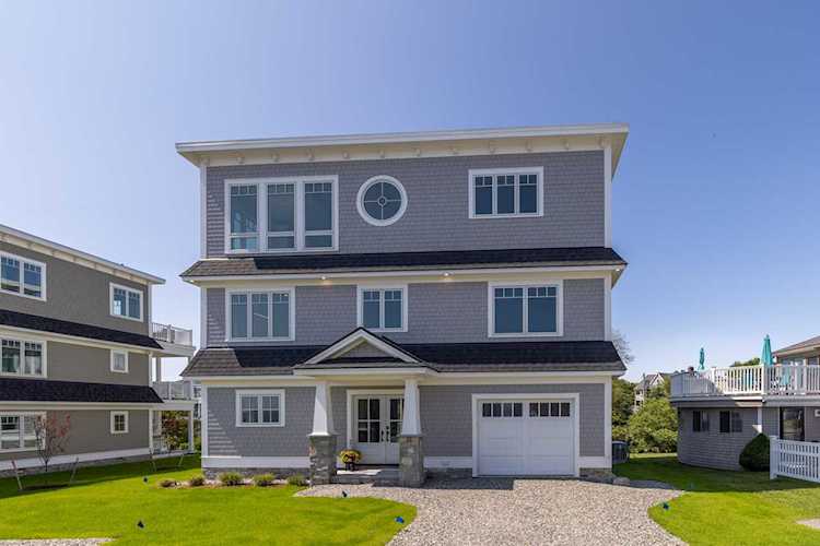 5 Nubble Point York, ME 03909