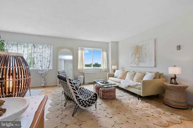 1121 University Blvd W #807-B Silver Spring, MD 20902 | MLS MDMC2096966 Photo 1